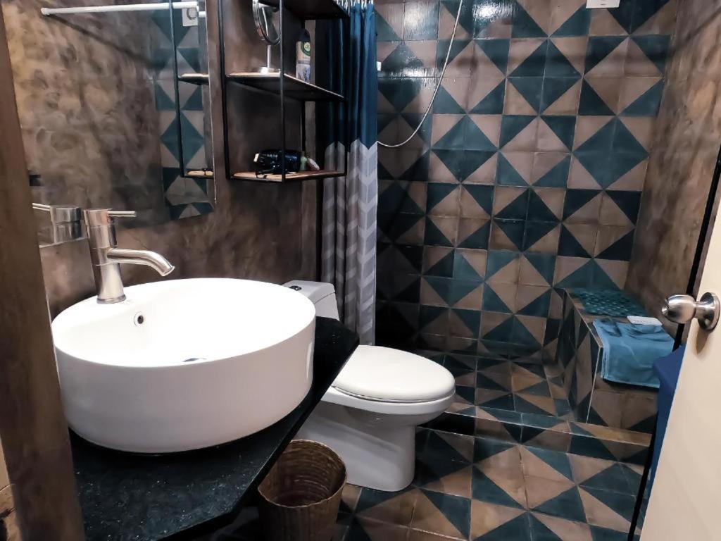 غوادالاجارا La Perla Hotel Boutique B&B المظهر الخارجي الصورة